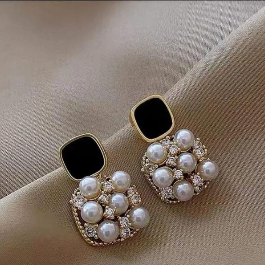 Handmade Pearl Rhinestones Earrings